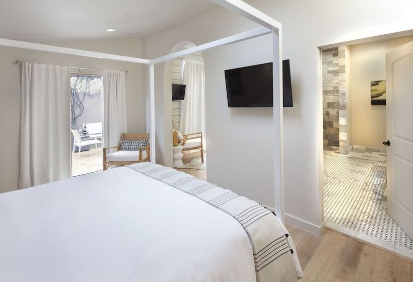 هتل Rockhouse Suites