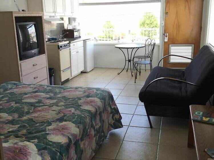 Isle Of Capri Motel