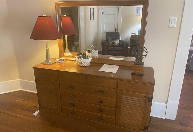 Janssen Park Place B&b