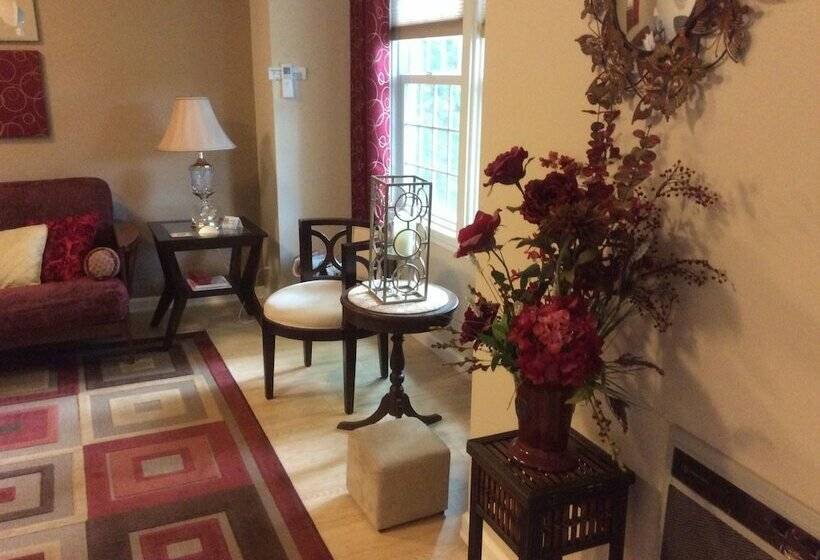 Kalmia Cottage