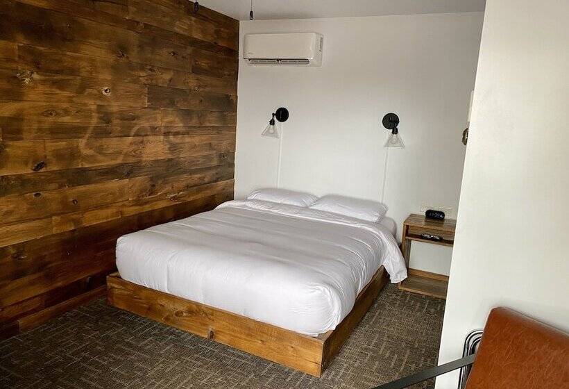 مُتل Aqua Aire Inn & Suites