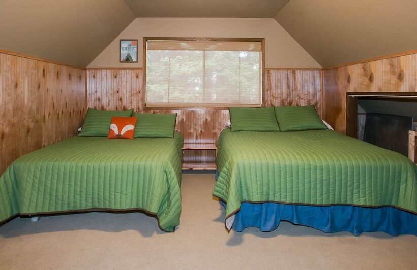 Ole  Berg S Den In Lake Wenatchee