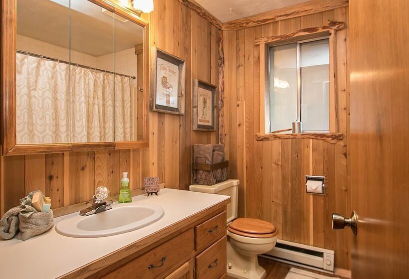 Ole  Berg S Den In Lake Wenatchee