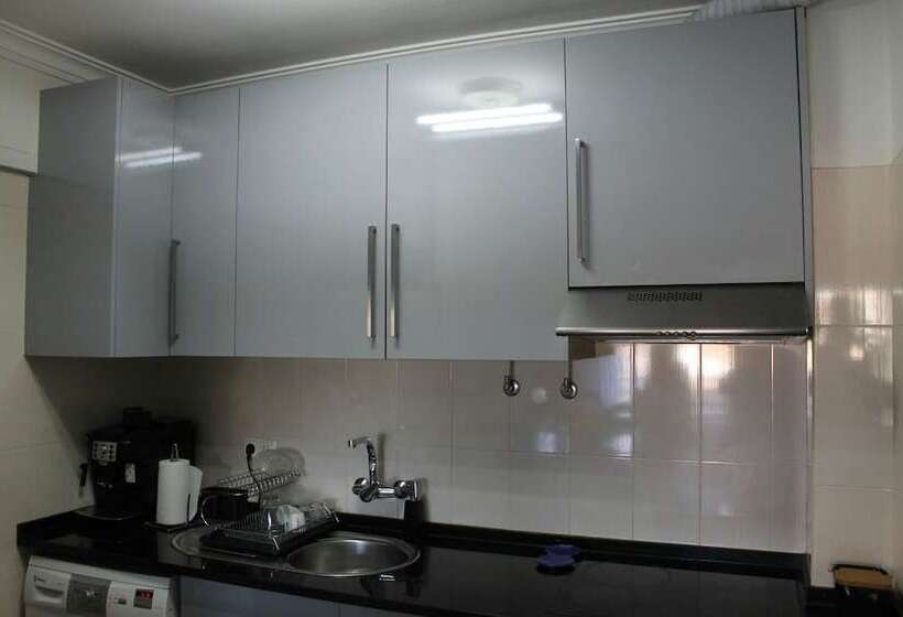 پانسیون Lisbon South Bay Rooms