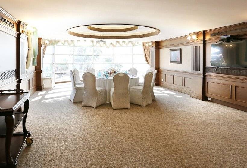 Ve Hotels Golbasi