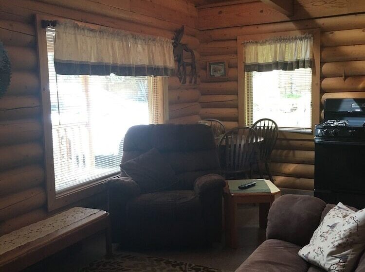 Alaska Kozey Cabins