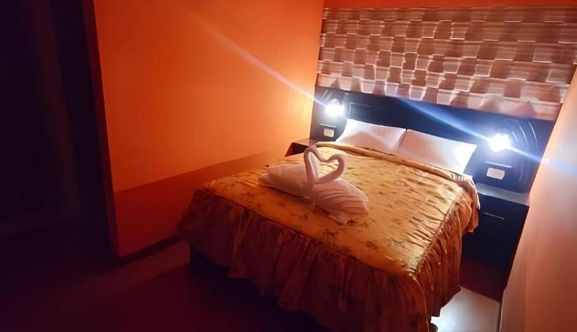 هاستل De Sal Reina Del Salar