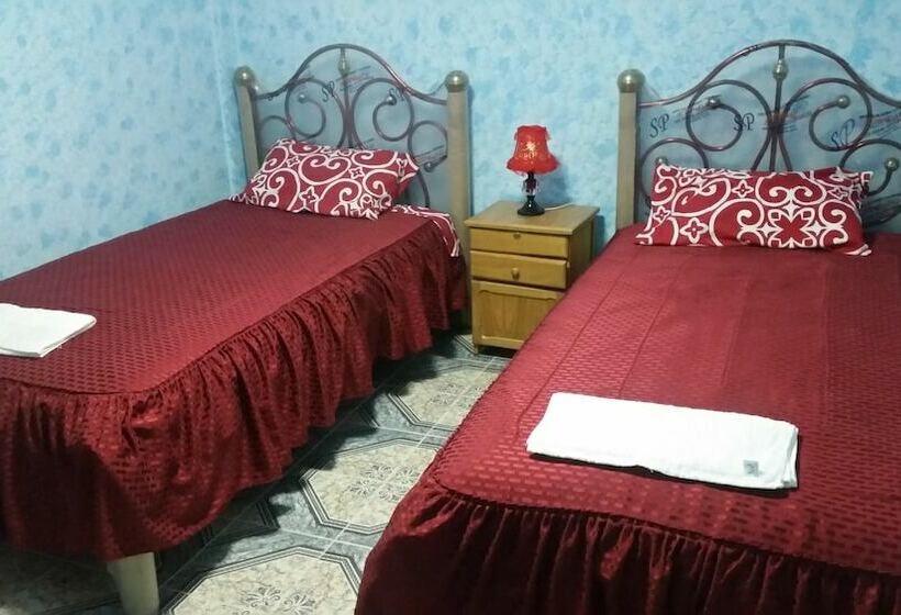 هاستل De Sal Reina Del Salar