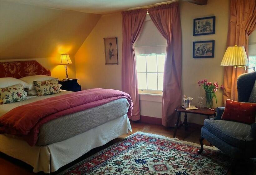 تختخواب و صبحانه Beaver Pond Farm Inn