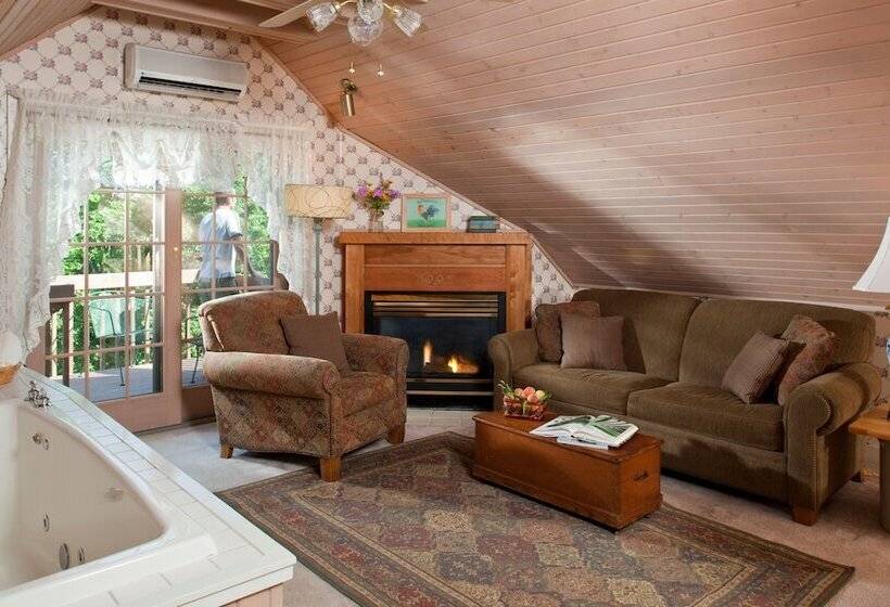 تختخواب و صبحانه Chanticleer Guest House