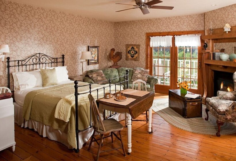 تختخواب و صبحانه Chanticleer Guest House