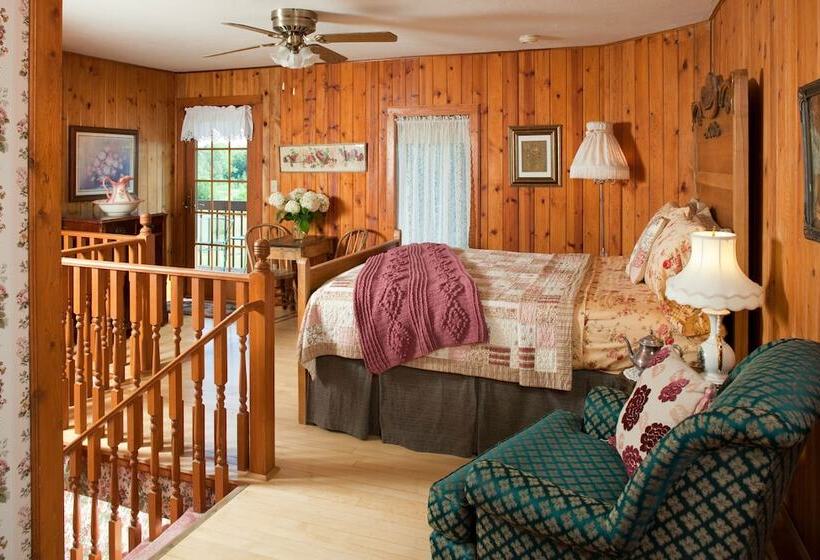 تختخواب و صبحانه Chanticleer Guest House