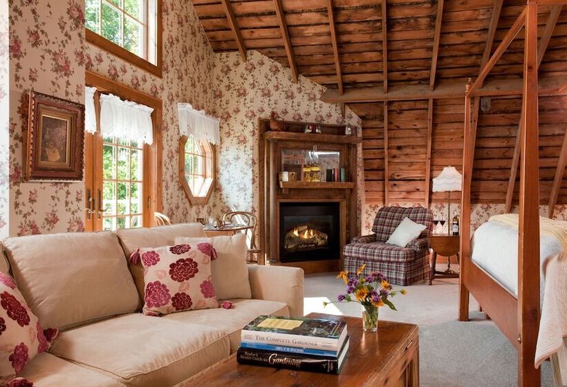 تختخواب و صبحانه Chanticleer Guest House