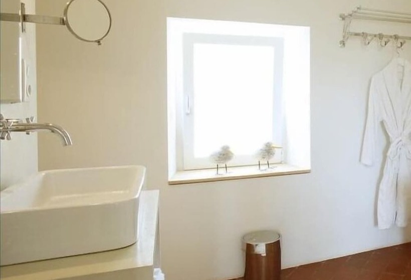 تختخواب و صبحانه La Maison Rouge D Uzes