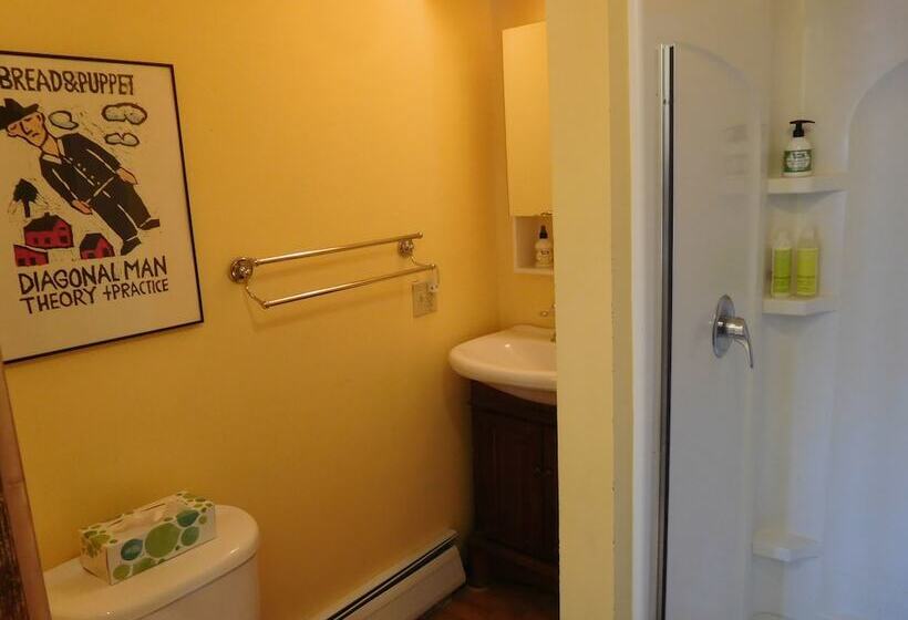 مبيت وإفطار Mt. Philo Inn