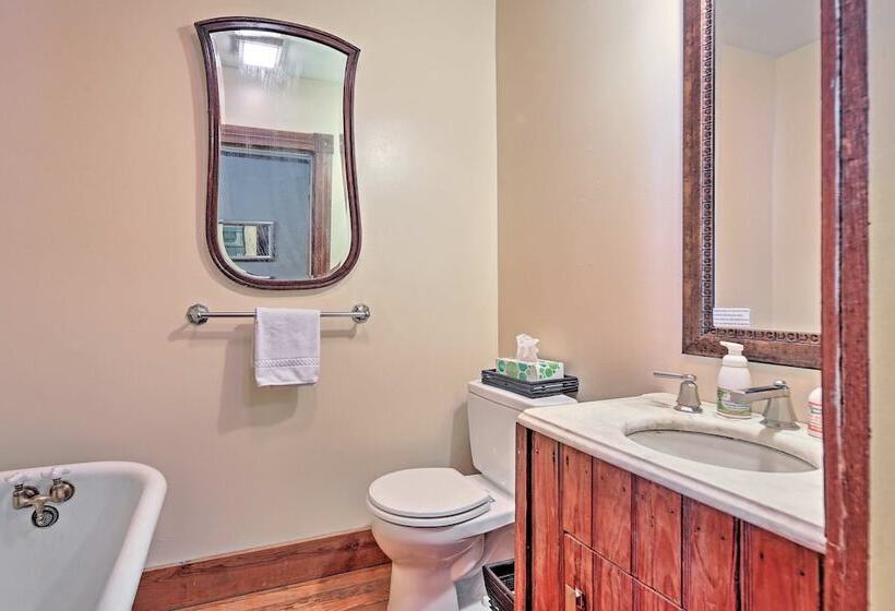 مبيت وإفطار Mt. Philo Inn