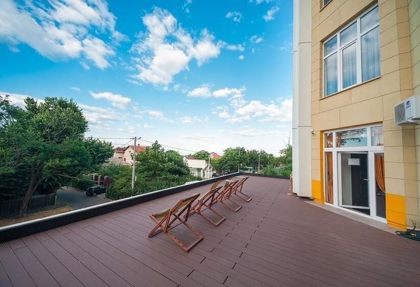 Beehive Hotel Odessa