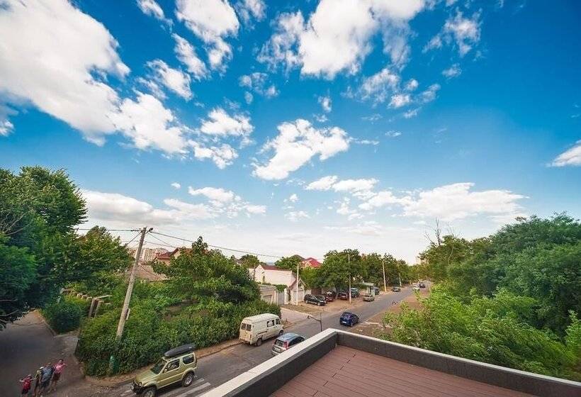 Beehive Hotel Odessa