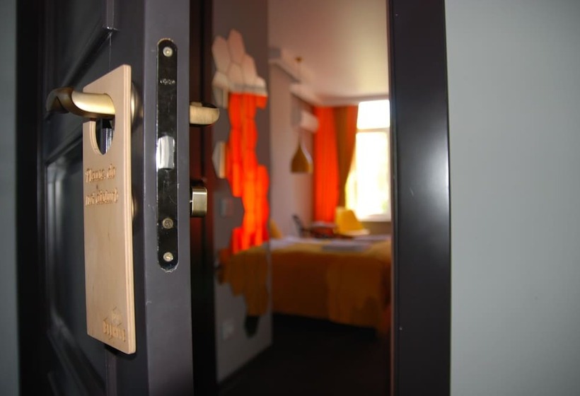 Beehive Hotel Odessa