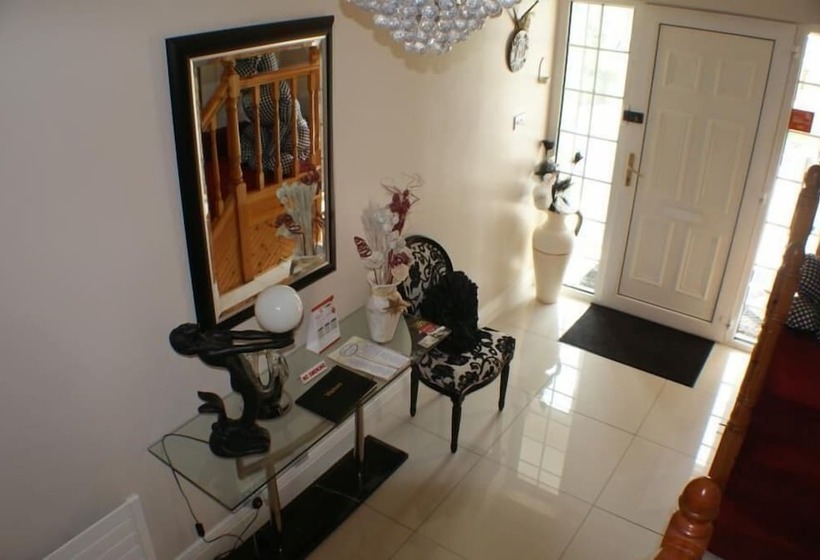 Eske Villa Bed & Breakfast