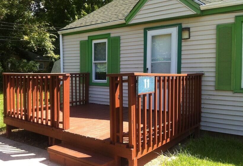 Green Crest Motel