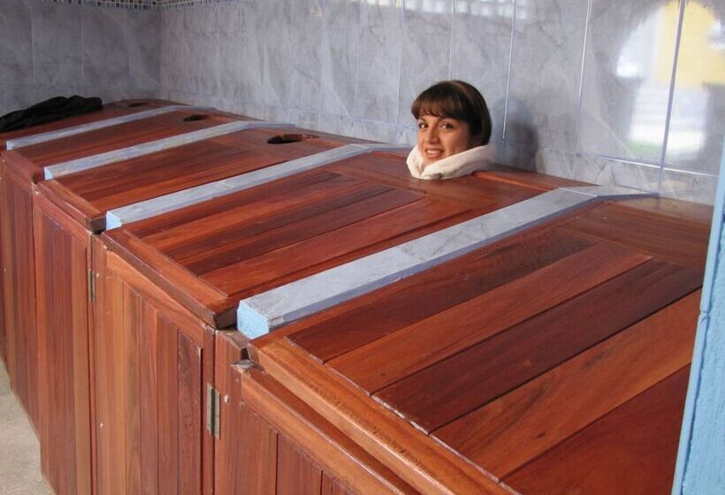 مسافرخانه Hosteria El Surillal