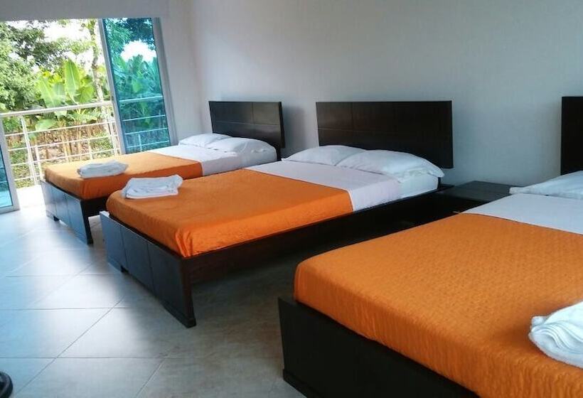 مسافرخانه La Felicidad