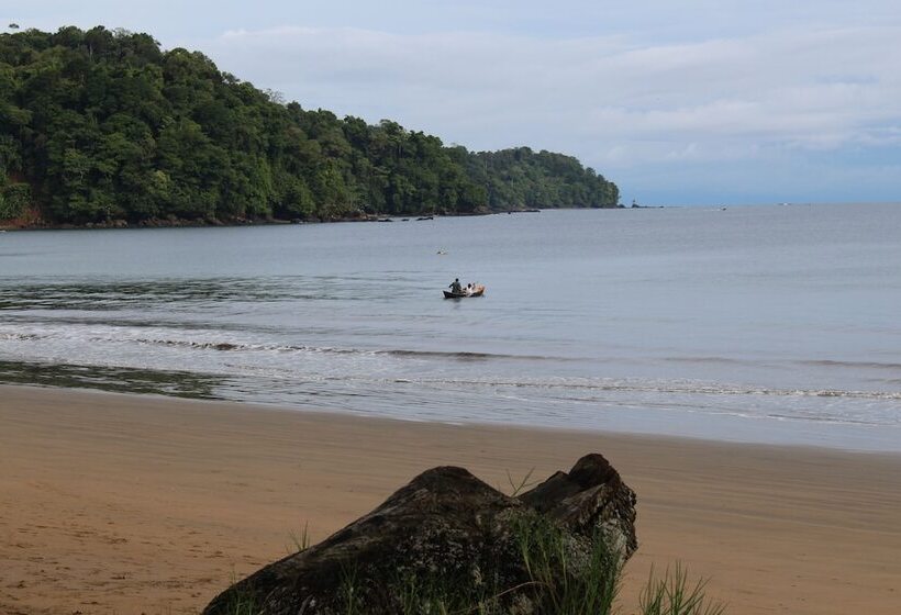 مسافرخانه Posada Los Delfines