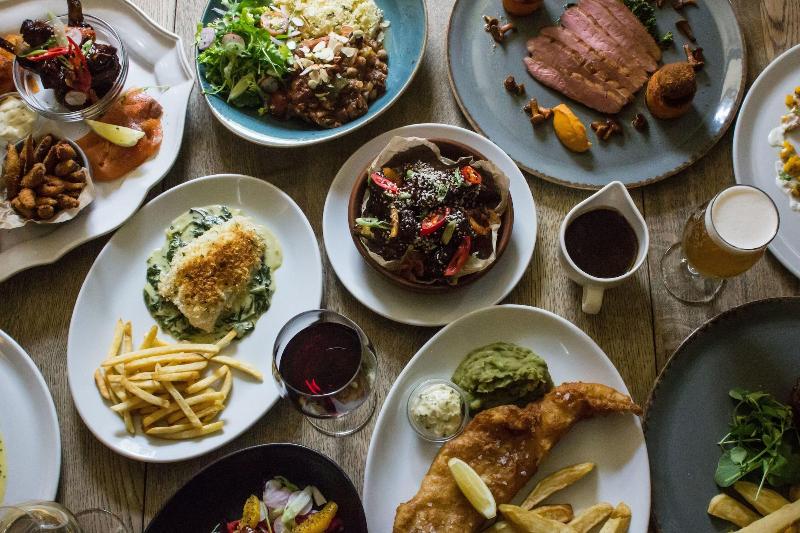 فندق فئة نجمة واحدة The Fenwick Steak & Seafood Pub