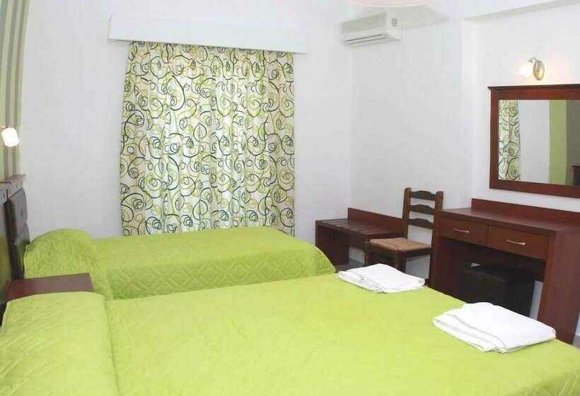 هتل Amoudi Studios Apartments