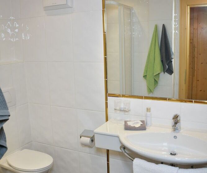 هتل Appartements Aurikel Corso