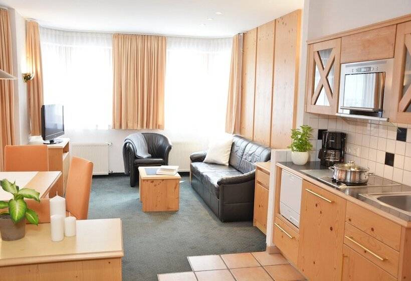 هتل Appartements Aurikel Corso