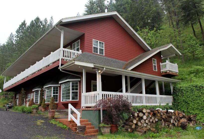 هتل Hearthstone Elegant Lodge