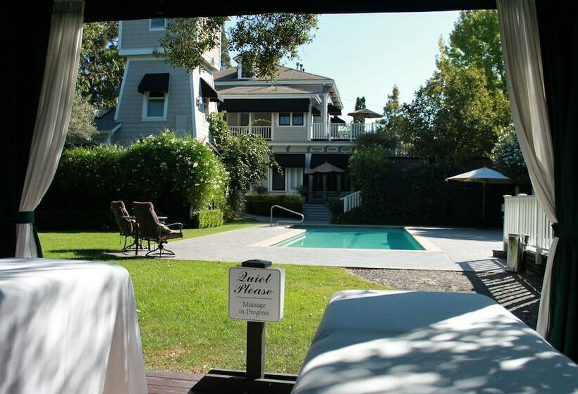 هتل Honor Mansion