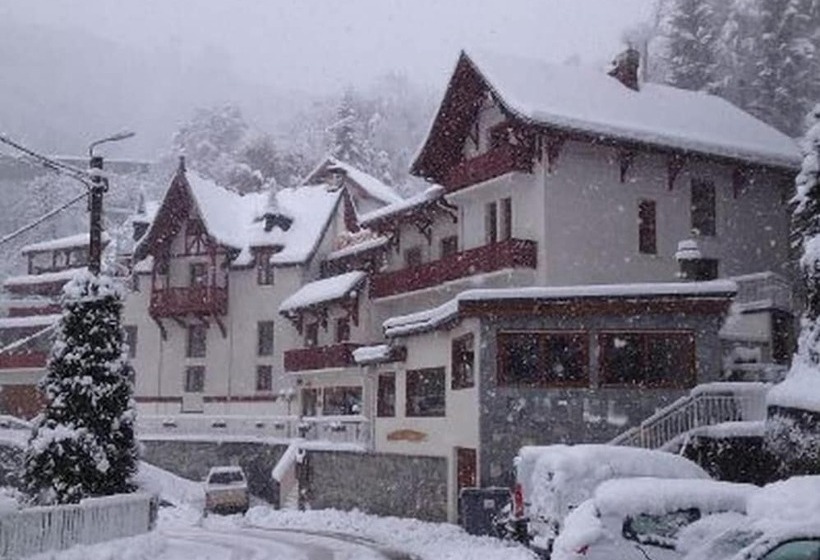هتل Hôtel Les Chalets
