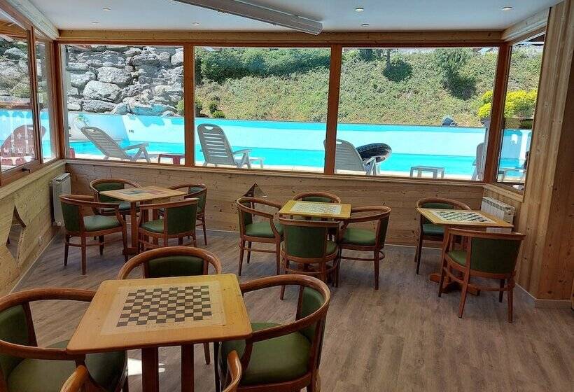 هتل Hôtel Les Chalets
