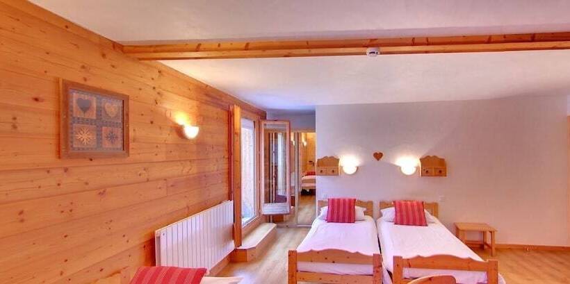 هتل Hôtel Les Chalets
