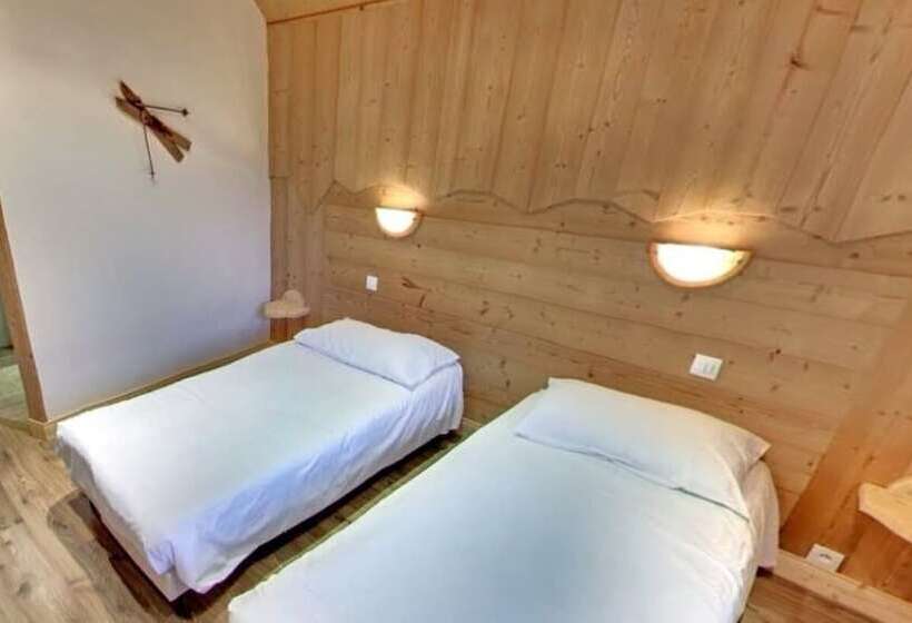 هتل Hôtel Les Chalets