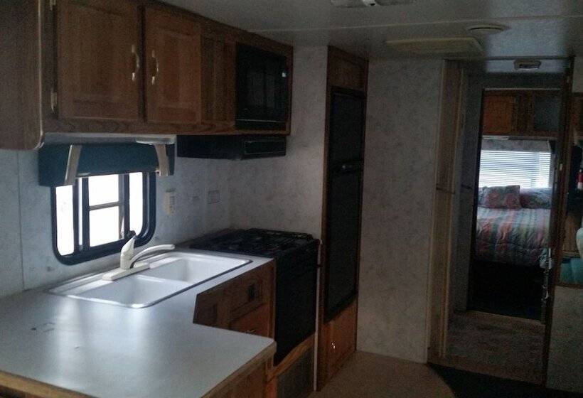Отель Lake Isabella Rv Resort