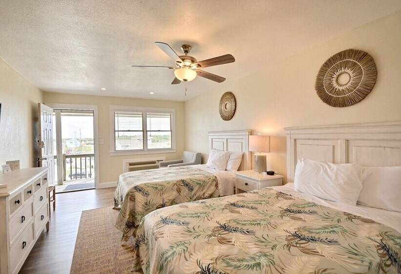 ホテル Lighthouse View Oceanfront Lodging
