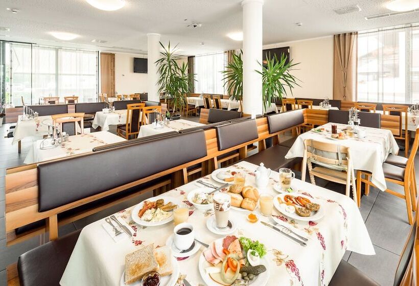 ホテル Meridian   Landshut