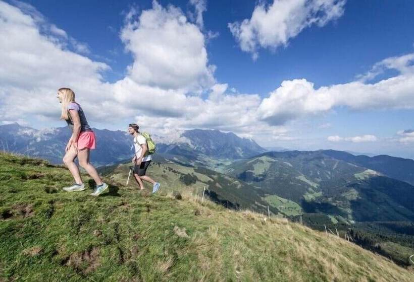 هتل Mountain Apart Simonhof