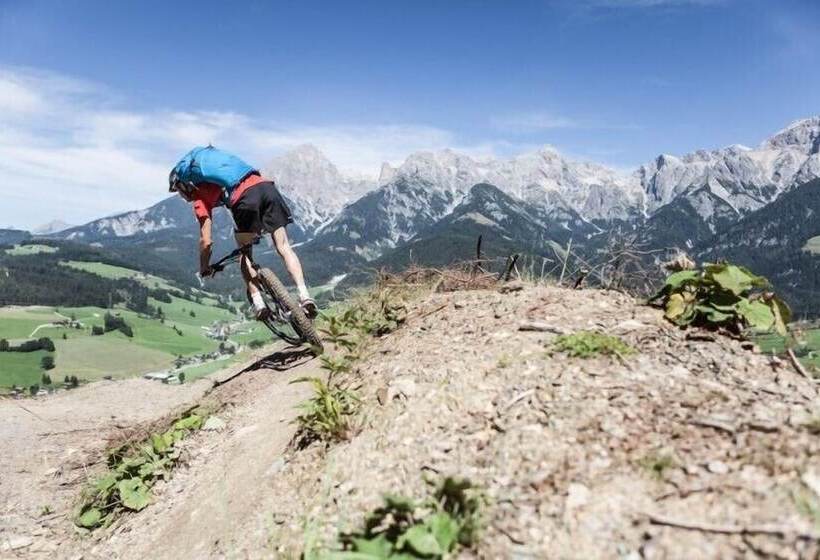 هتل Mountain Apart Simonhof