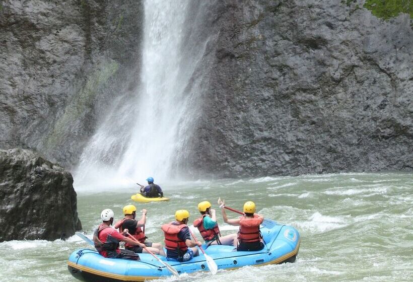 هتل Pacuare River Lodge