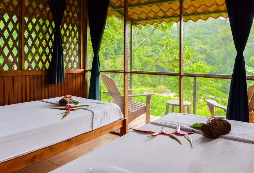 هتل Pacuare River Lodge