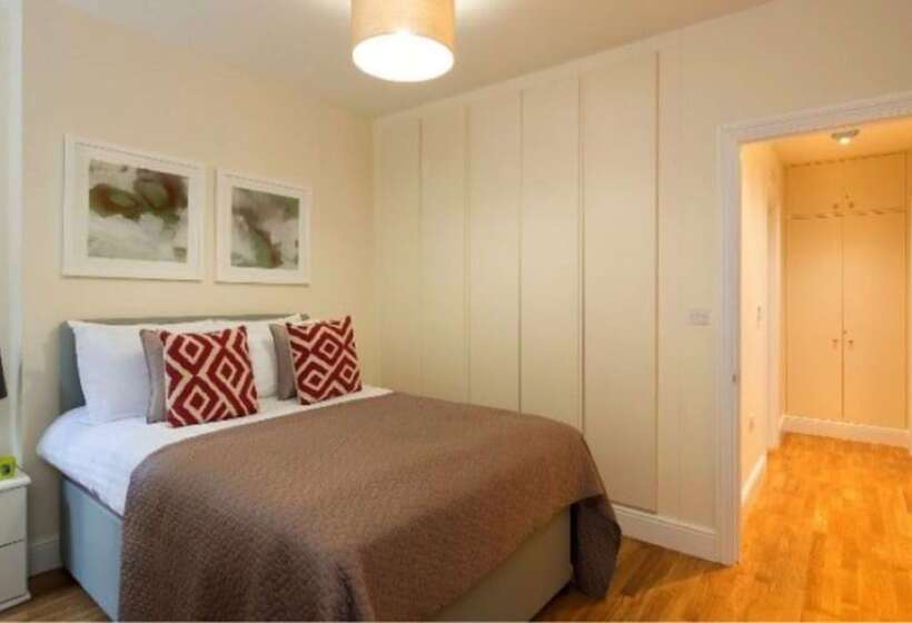 هتل Starlite Serviced Apartments