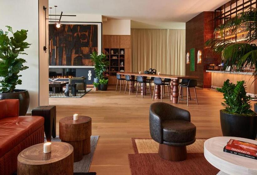 فندق Hollywood Volume, A Tribute Portfolio