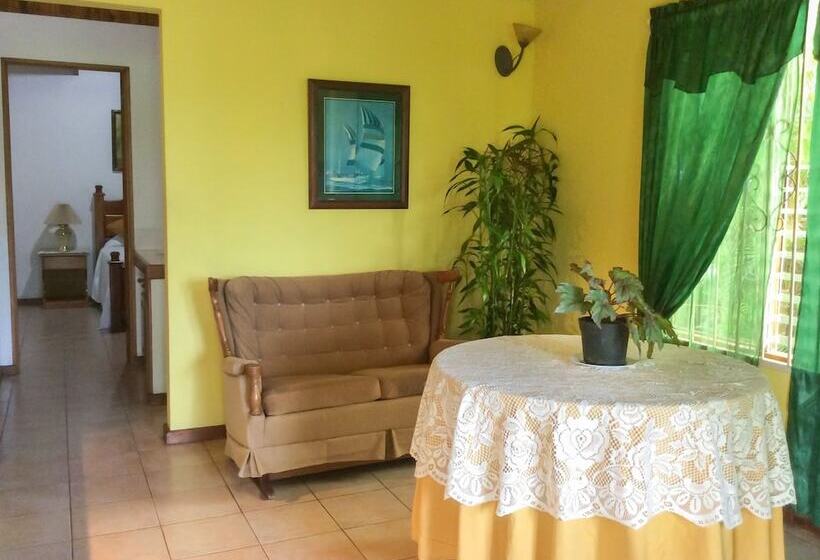 هتل Valley View Lodge Finca Huetares
