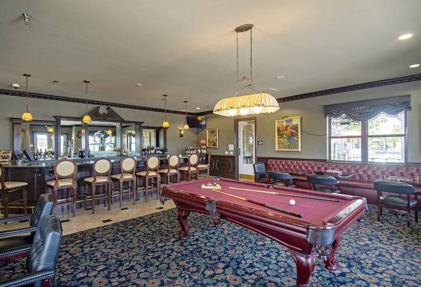 فندق Vines Rv Resort