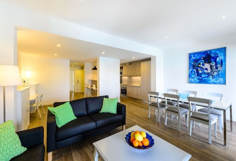 Lili Apartments